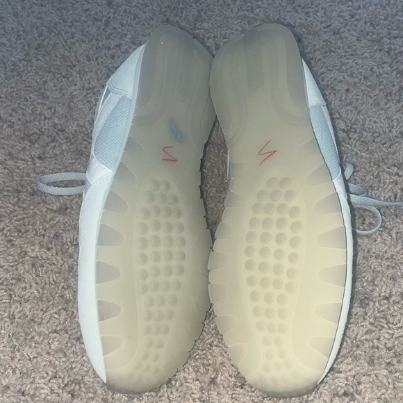 Reebok Classic Leather Sneaker - Picture 6 of 6